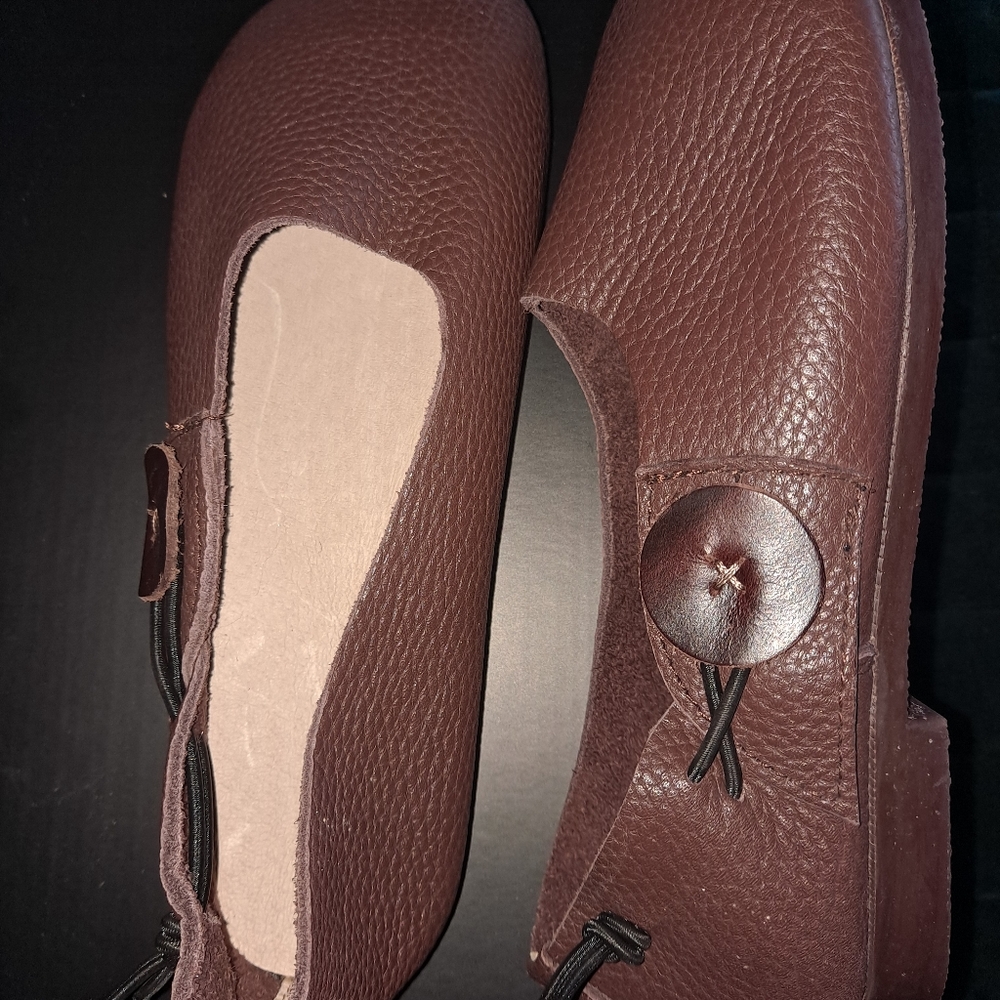 SHOES - Picture 4 of 5